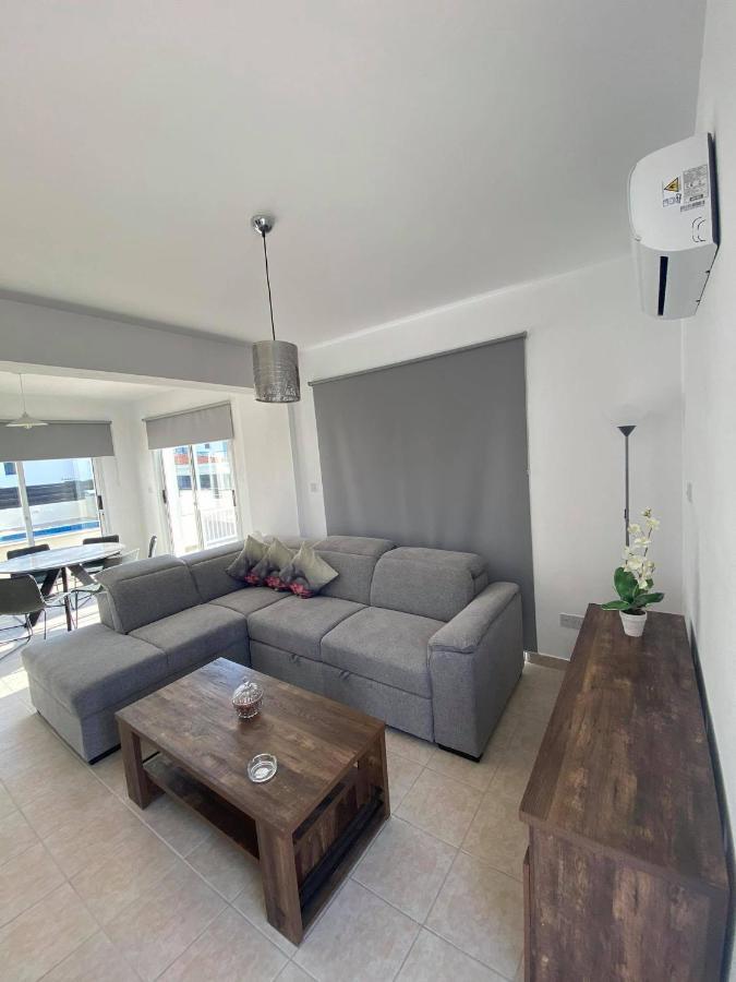 Cosy Apartment In Kato Paphos With Pool Access Eksteriør billede