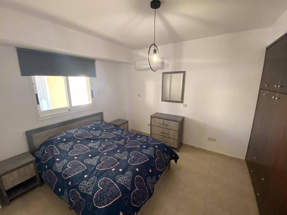 Cosy Apartment In Kato Paphos With Pool Access Eksteriør billede