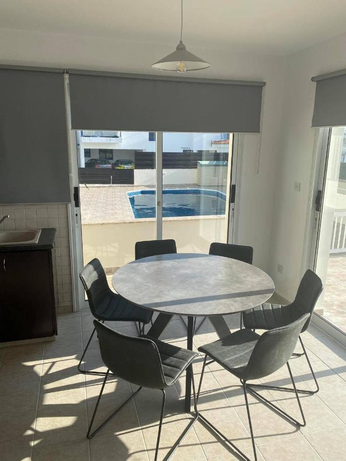 Cosy Apartment In Kato Paphos With Pool Access Eksteriør billede