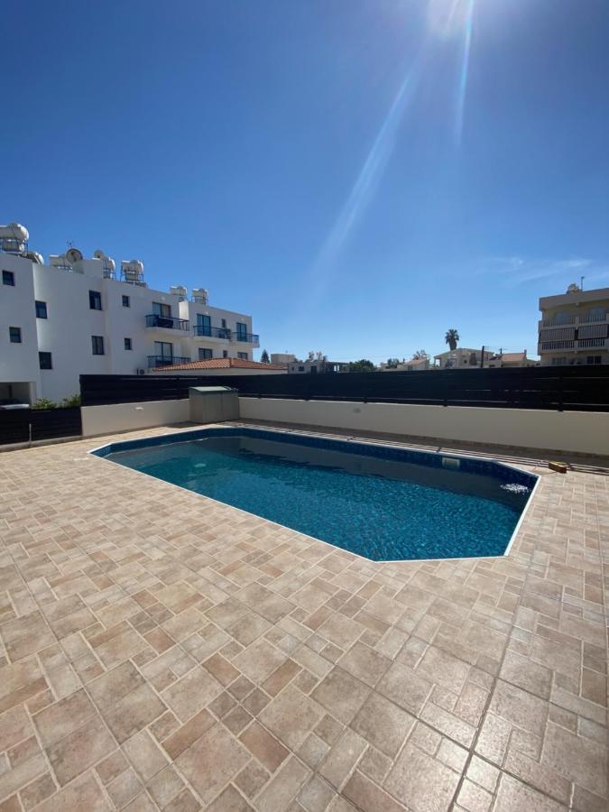 Cosy Apartment In Kato Paphos With Pool Access Eksteriør billede